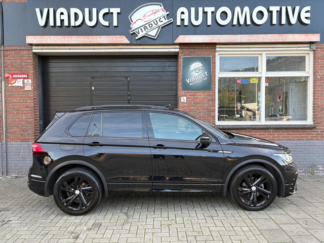 Foto 4 van Volkswagen TIGUAN 1.5 TSI 3X R-Line Business+ Black Style Pano IQ Carplay ACC Camera
