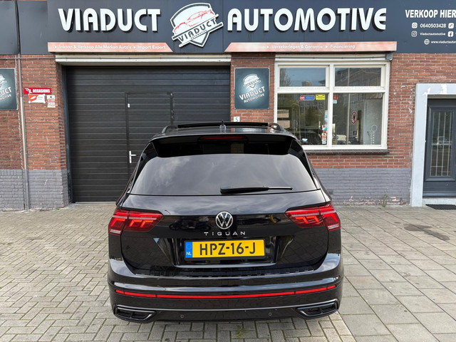Foto 2 van Volkswagen TIGUAN 1.5 TSI 3X R-Line Business+ Black Style Pano IQ Carplay ACC Camera