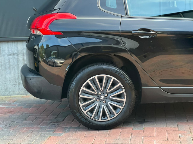 Foto 5 van Peugeot 2008 1.2 PureTech Active * Navi * AUT * Cruise * LED * Pano *