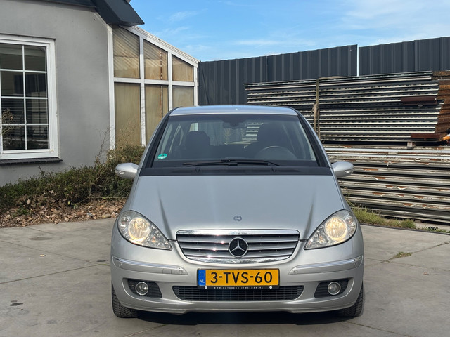 Foto 4 van Mercedes-Benz A-klasse 170 Classic | Automaat | Airco | El. Ramen | Trekhaak | Parkeersensoren | Ond