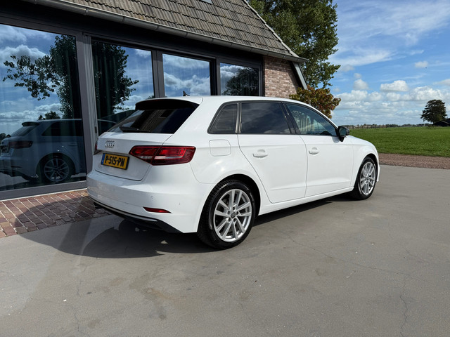 Foto 8 van Audi A3 Sportback 30 TFSI S-Line Cruise Control Sport