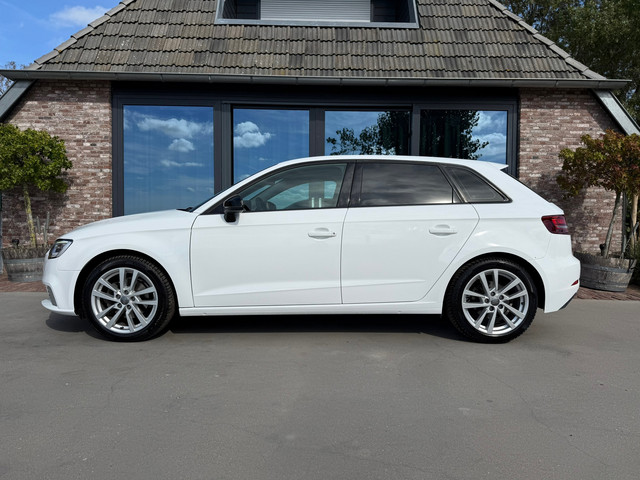 Foto 6 van Audi A3 Sportback 30 TFSI S-Line Cruise Control Sport