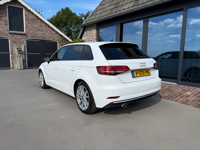 Foto 5 van Audi A3 Sportback 30 TFSI S-Line Cruise Control Sport