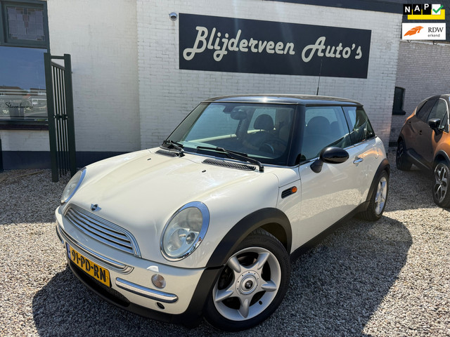 Foto 2 van Mini 3-Deurs 1.6 Cooper Chili Automaat | LM | Leer | Cruise Control