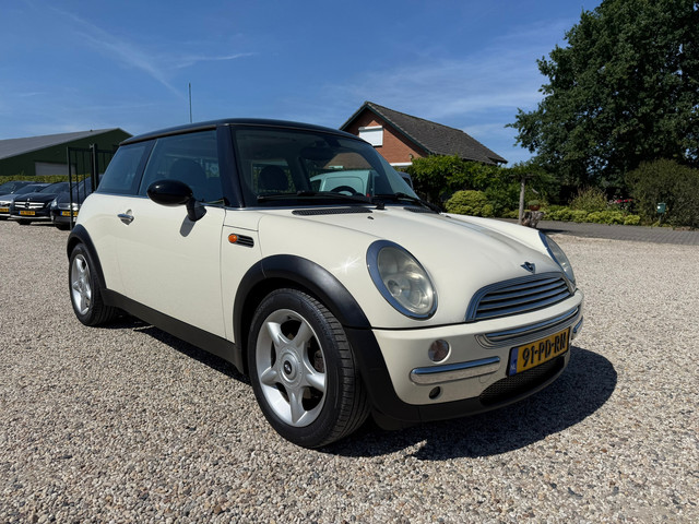Foto 5 van Mini 3-Deurs 1.6 Cooper Chili Automaat | LM | Leer | Cruise Control