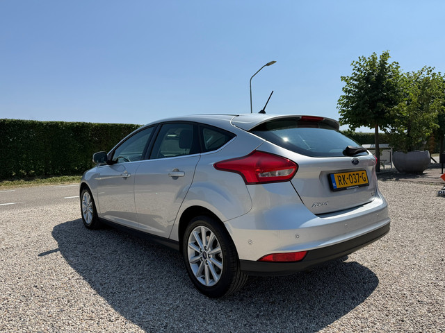 Foto 3 van Ford Focus 1.0 Titanium Edition Stoel VW. | Navi | PDC | LM | Cruise | Keyless | Org. NL