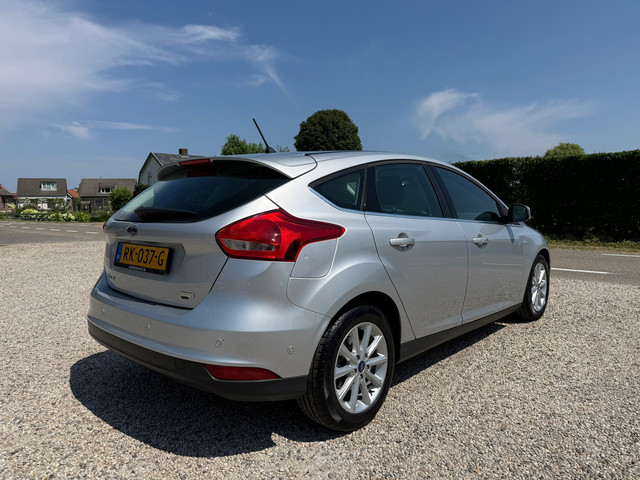 Foto 4 van Ford Focus 1.0 Titanium Edition Stoel VW. | Navi | PDC | LM | Cruise | Keyless | Org. NL