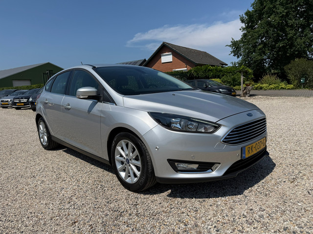 Foto 5 van Ford Focus 1.0 Titanium Edition Stoel VW. | Navi | PDC | LM | Cruise | Keyless | Org. NL