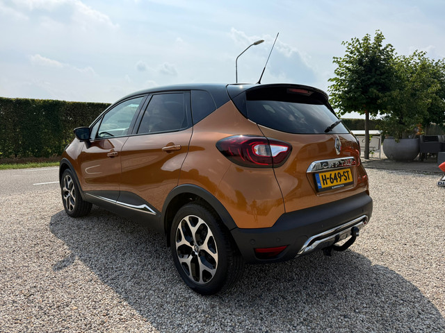 Foto 3 van Renault Captur 1.2 TCe Initiale Paris Camera | Navi | Leer | Stoel VW | Pano | Trekhaak