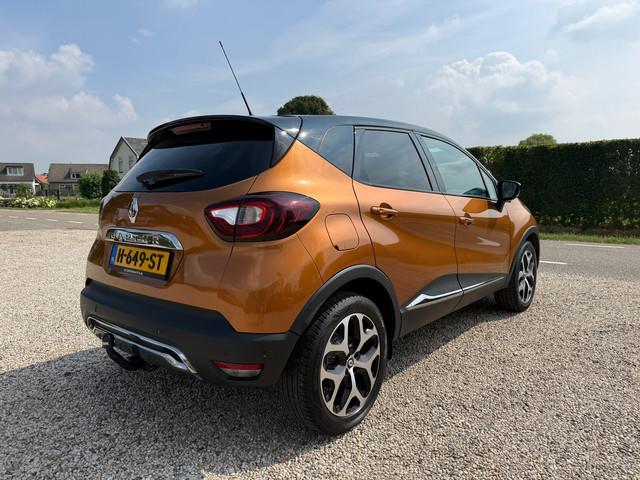 Foto 4 van Renault Captur 1.2 TCe Initiale Paris Camera | Navi | Leer | Stoel VW | Pano | Trekhaak