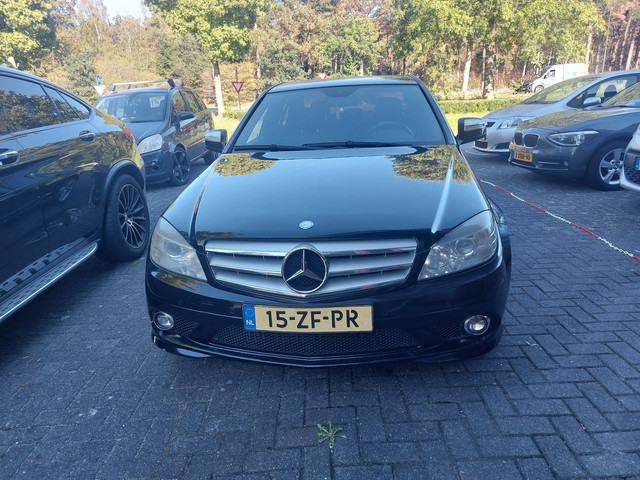 Foto 3 van Mercedes-Benz C-klasse 180 K Avantgarde / Auto goed werkt en goed rijdt