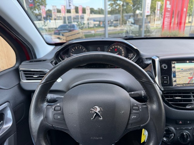 Foto 9 van PEUGEOT 2008 1.2 PureTech Active / Deal. Ond. / CarPlay