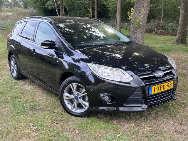 FORD FOCUS 1.0 EcoBoost / TITANIUM / TREKHAAK / CRUISE / RIJKLAAR