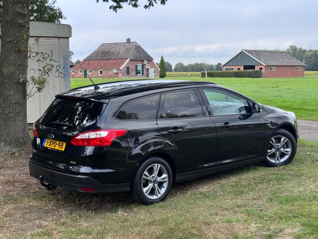 Foto 10 van FORD FOCUS 1.0 EcoBoost / TITANIUM / TREKHAAK / CRUISE / RIJKLAAR