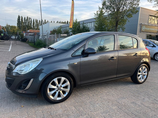 Foto 10 van Opel Corsa 1.4-16V Anniversary Edition - Zeer nette staat