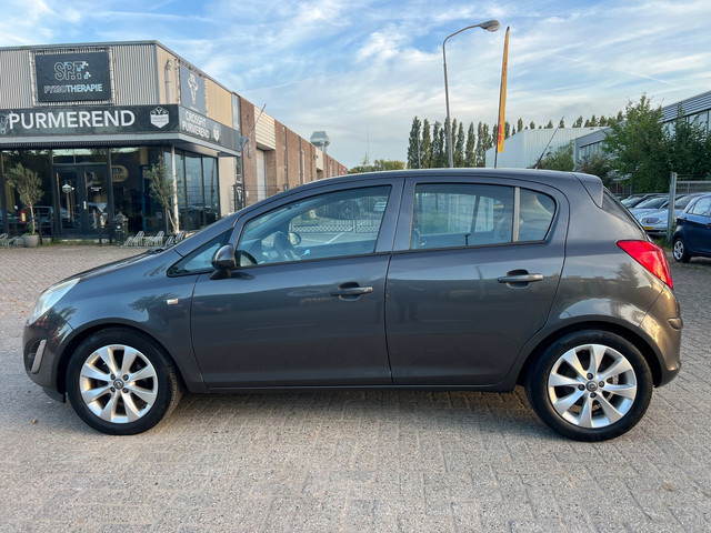 Foto 9 van Opel Corsa 1.4-16V Anniversary Edition - Zeer nette staat