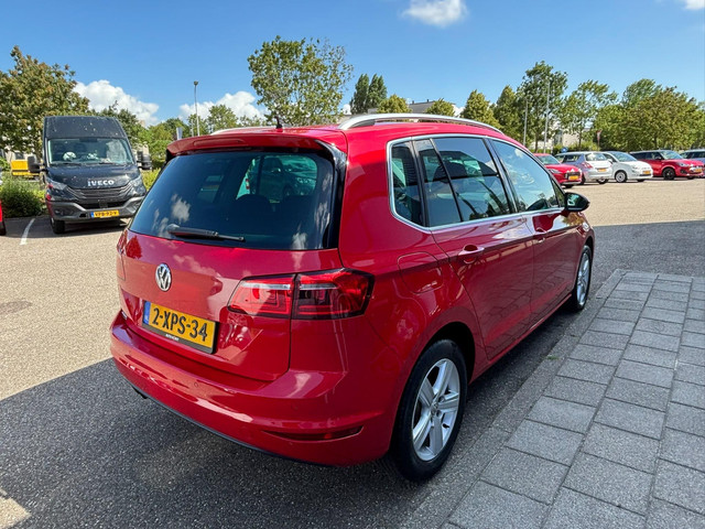 Foto 7 van Volkswagen Golf Sportsvan 1.4 TSI Highline Zeer nette auto|rijklaarprijs