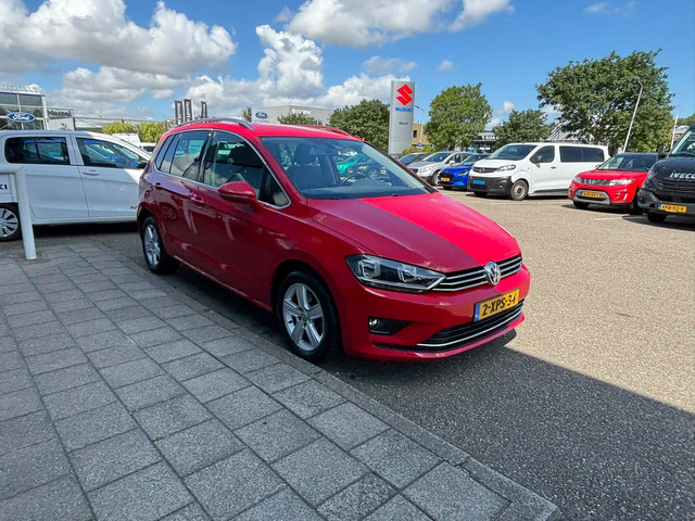 Foto 6 van Volkswagen Golf Sportsvan 1.4 TSI Highline Zeer nette auto|rijklaarprijs