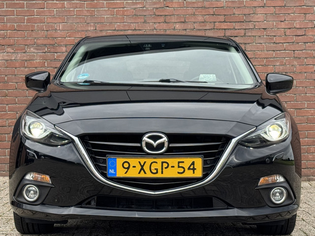Foto 3 van Mazda 3 2.0 GT-M | NL-AUTO! | LEDER! | NAVI! | TREKHAAK!