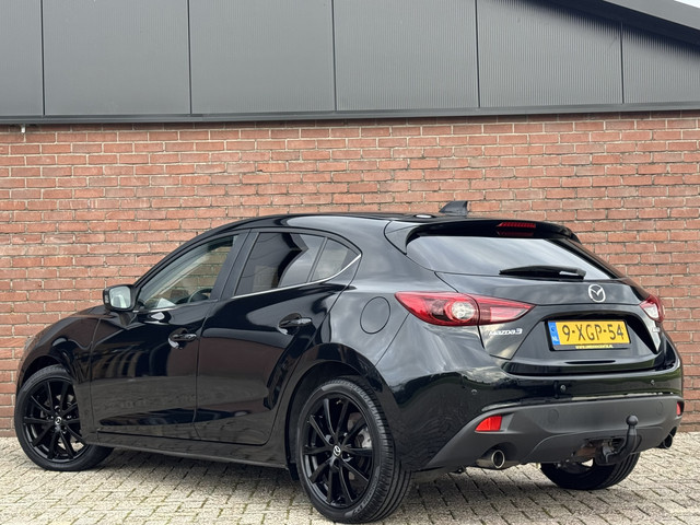 Foto 6 van Mazda 3 2.0 GT-M | NL-AUTO! | LEDER! | NAVI! | TREKHAAK!