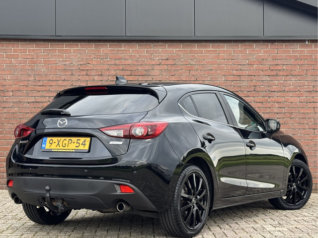 Foto 9 van Mazda 3 2.0 GT-M | NL-AUTO! | LEDER! | NAVI! | TREKHAAK!