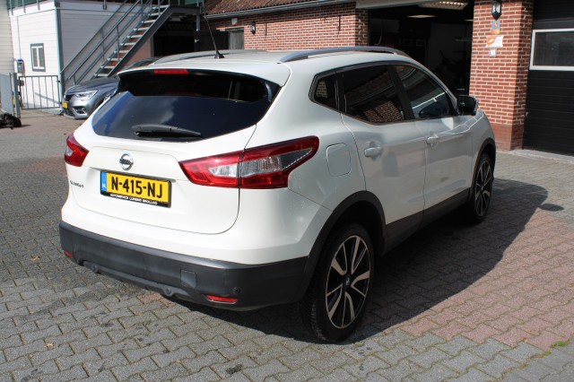 Foto 7 van NISSAN QASHQAI 1.2 TEKNA Automaat - Leer Navi 360 Camera keyless