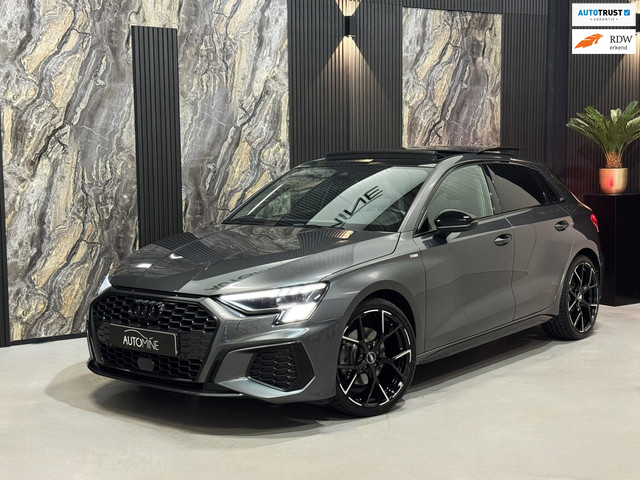Foto 2 van Audi A3 Sportback 35 TFSI Edition One 3x S-Line|PANO|AMBI LIGHTS|MATRIX|KEYLESS