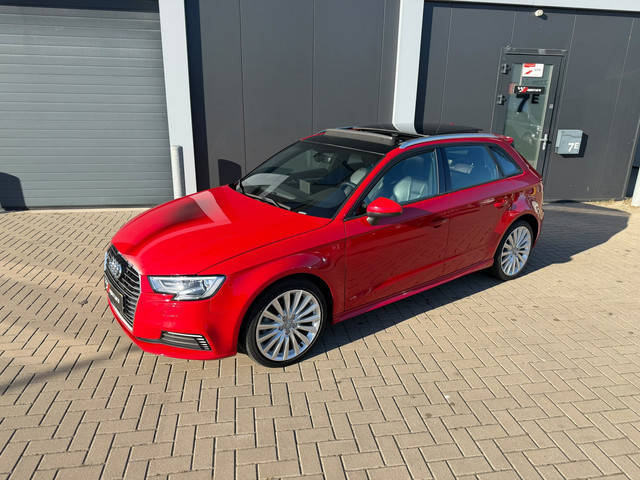 Foto 10 van Audi A3 Sportback 1.4 e-tron Sport Pro Line plus|PANO|LED||LEDER|