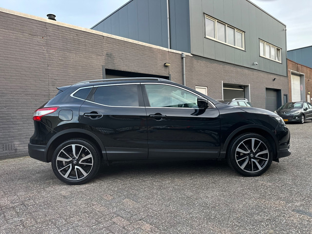 Foto 8 van Nissan Qashqai 1.2 Premier Edition Camera Clima Cruise Pano Navi Keyless PDC LM-Wielen.