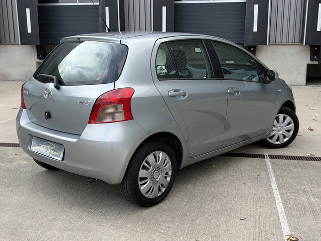 Foto 6 van Toyota Yaris 1.3 VVTi Terra, Airco