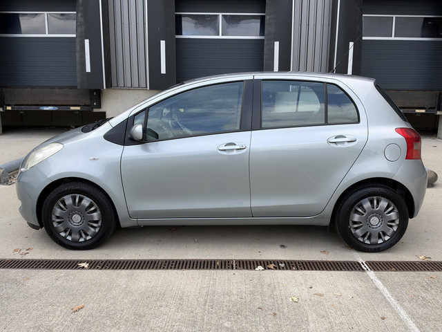 Foto 10 van Toyota Yaris 1.3 VVTi Terra, Airco