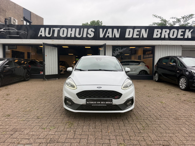 Foto 8 van Ford FIESTA 1.5 EcoBoost ST-3|Camera|LED|B&O|Navi|Carplay AndroidAuto|Sportstoelen|18"lichtmetaal