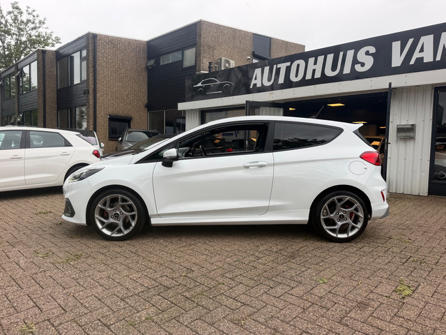 Foto 4 van Ford FIESTA 1.5 EcoBoost ST-3|Camera|LED|B&O|Navi|Carplay AndroidAuto|Sportstoelen|18"lichtmetaal