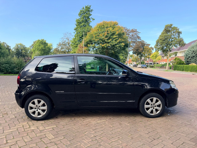 Foto 2 van Volkswagen Polo 1.2 United | Luxe| Nw. APK | 1e Eigenaar | Lage KM!