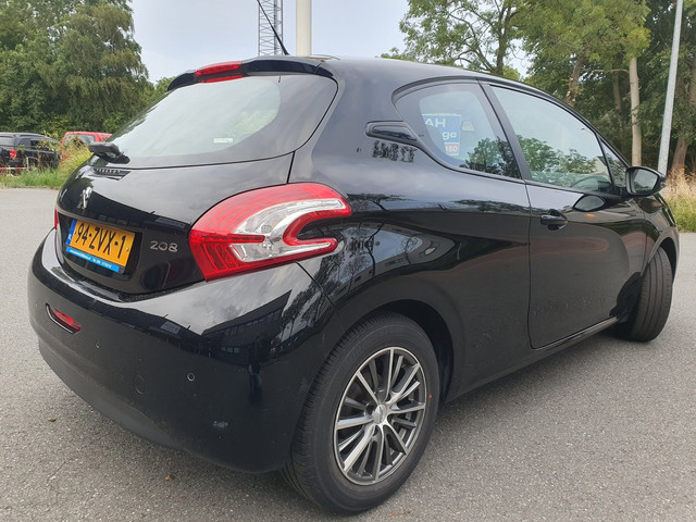 Foto 6 van Peugeot 208 1.2 VTi Envy