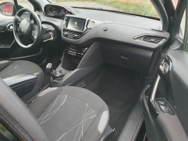 Foto 8 van Peugeot 208 1.2 VTi Envy