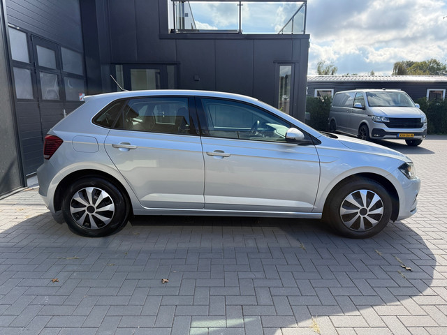 Foto 2 van Volkswagen Polo 1.0 MPI Comfortline | CarPlay