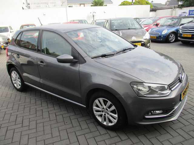 Foto 8 van Volkswagen Polo 1.0 Trendline Airco Facelift 135dkm !!