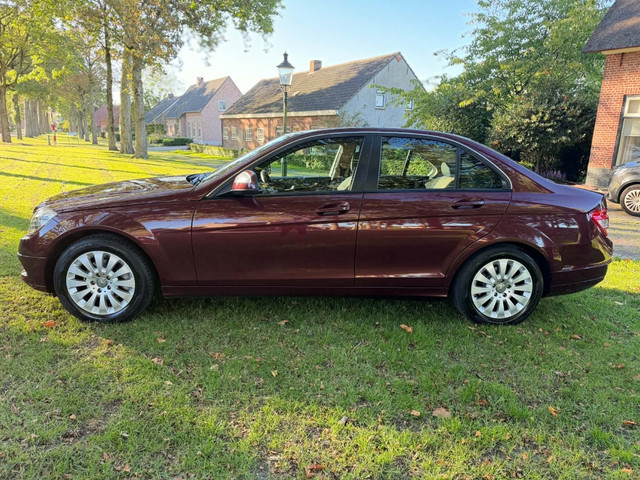 Foto 3 van Mercedes-Benz C-Klasse 180 Kompressor | APK 09/2027