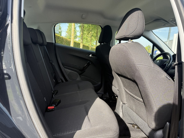 Foto 8 van Peugeot 208 1.6 B.HDi Navi Clima BT Parksnsor Led Fase2