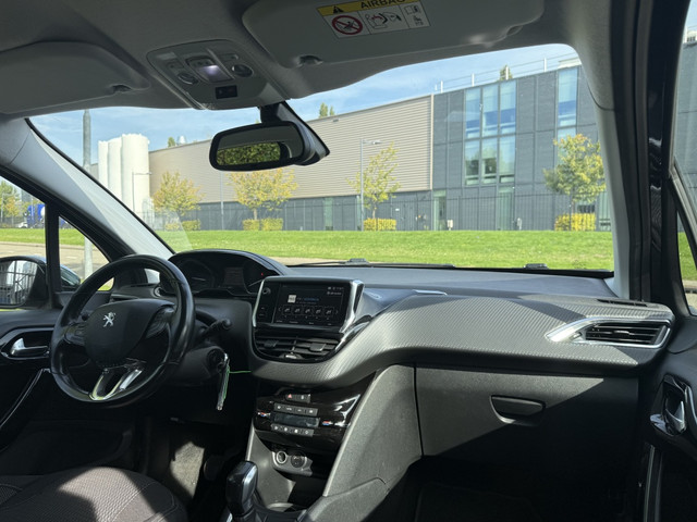 Foto 7 van Peugeot 208 1.6 B.HDi Navi Clima BT Parksnsor Led Fase2