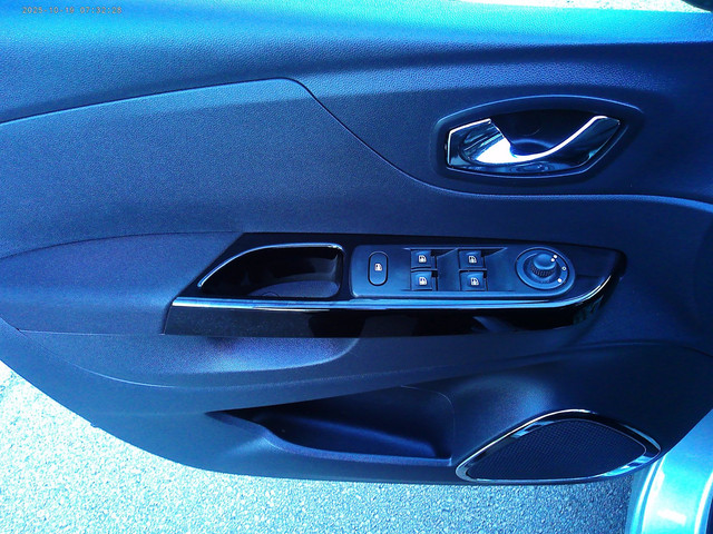 Foto 9 van Renault Captur 0.9 TCe Limited(NAVI+Airco)