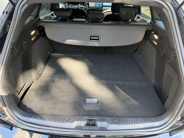 Foto 2 van Ford FOCUS Wagon 1.0 EcoBoost Hybrid ST Line Automaat Stoel & Stuurverwarming | Achteruitrijcamera |