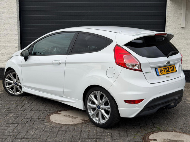 Foto 10 van Ford Fiesta 1.0 EcoBoost ST-line Sport| Riem VV | Navi | Cruise | PDC | 17” | Org NL | NAP
