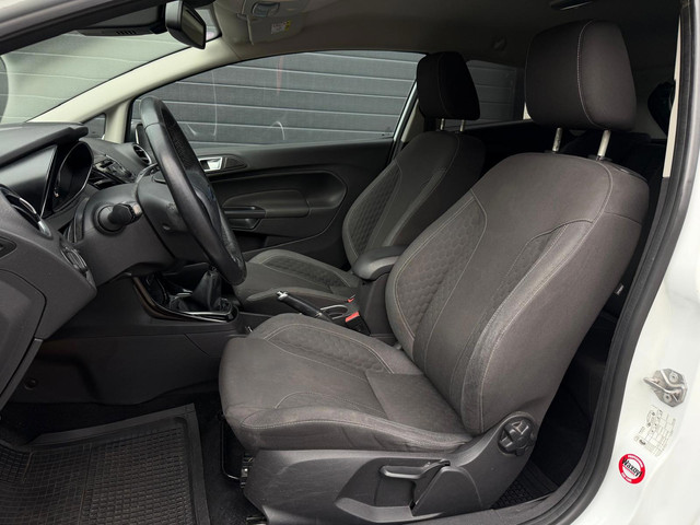 Foto 9 van Ford Fiesta 1.0 EcoBoost ST-line Sport| Riem VV | Navi | Cruise | PDC | 17” | Org NL | NAP