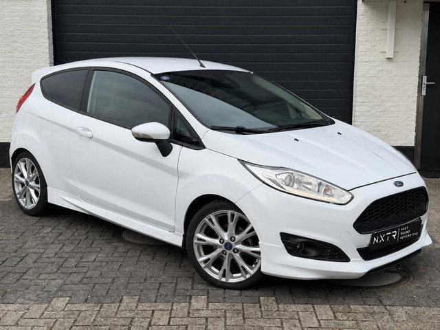 Foto 5 van Ford Fiesta 1.0 EcoBoost ST-line Sport| Riem VV | Navi | Cruise | PDC | 17” | Org NL | NAP