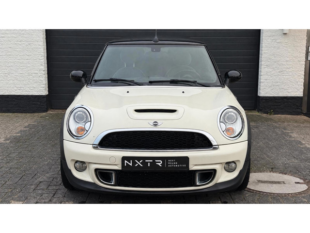Foto 7 van Mini Cabrio 1.6 Cooper S Chili 184pk | Leder | Xenon | Navi | Stoelverwarming | PDC