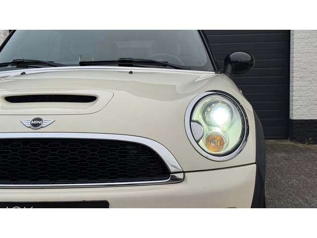 Foto 6 van Mini Cabrio 1.6 Cooper S Chili 184pk | Leder | Xenon | Navi | Stoelverwarming | PDC
