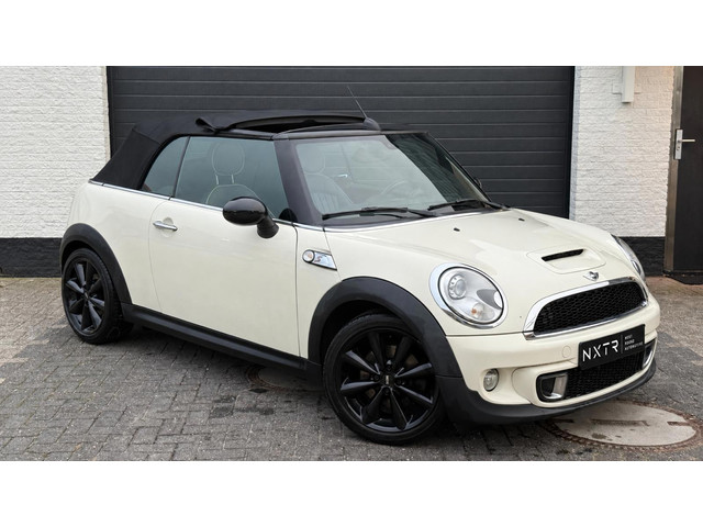 Foto 5 van Mini Cabrio 1.6 Cooper S Chili 184pk | Leder | Xenon | Navi | Stoelverwarming | PDC