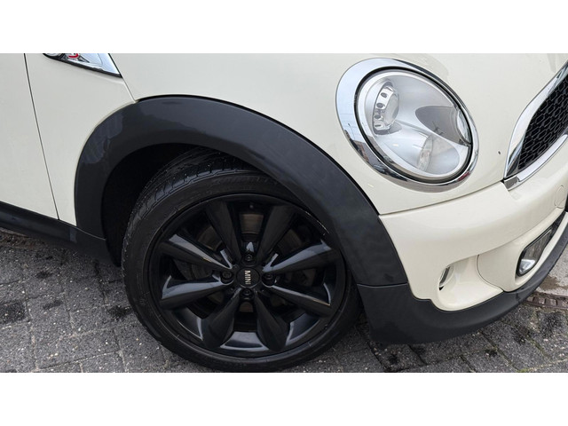 Foto 4 van Mini Cabrio 1.6 Cooper S Chili 184pk | Leder | Xenon | Navi | Stoelverwarming | PDC
